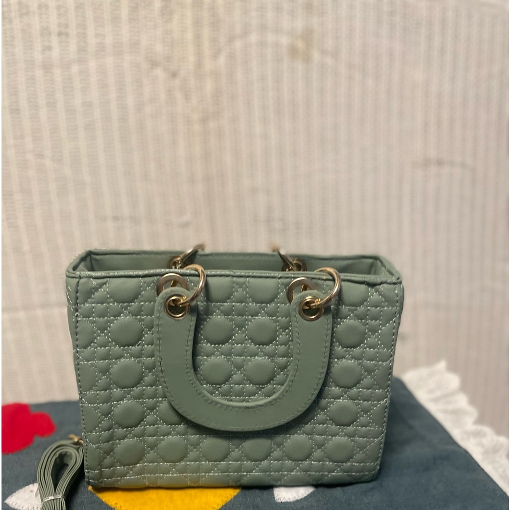 Fashion lady Bag PU leather, olive green color, New with dust bag, Sling - Picture 2 of 10